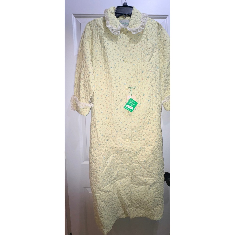 Vintage Shrewsbury Quilted Robe Yellow Floral Bird Lace Trim Housecoat NWT